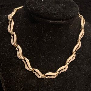 Gold Wave Link Necklace - Unbranded